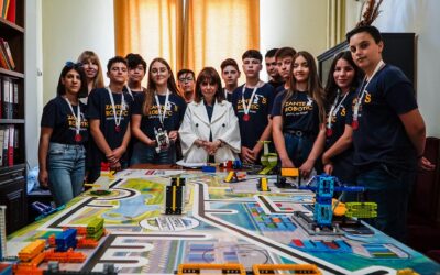 Η Πρόεδρος της Δημοκρατίας γνωρίζει ομάδα FIRST® LEGO® League από την Ζάκυνθο