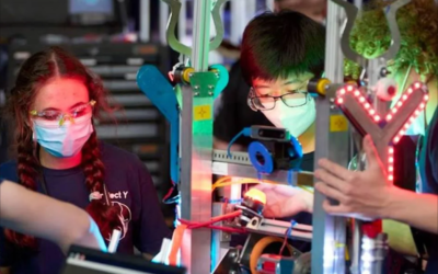 Οι γονείς ενθαρρύνουν τα παιδιά τους να φανταστούν νέες συναρπαστικές  σταδιοδρομίες μέσω του STEM Στον σημερινό ταχέως μεταβαλλόμενο κόσμο, οι  περισσότεροι γονείς ανησυχούν για το μέλλον των παιδιών τους.