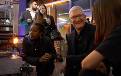 Ο Tim Cook στην FIRST®: η εκπαίδευση ως σπουδαίος καταλύτης